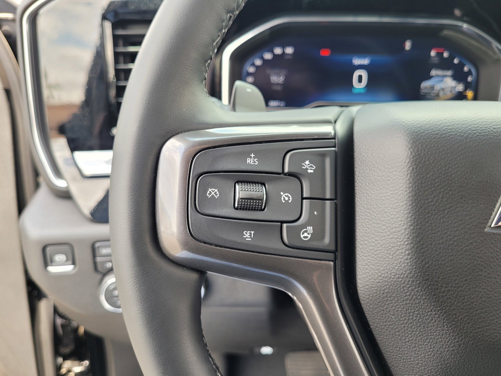Used 2025 Chevrolet Silverado 1500 High Country w/ Midnight Edition AWD/4WD image 21