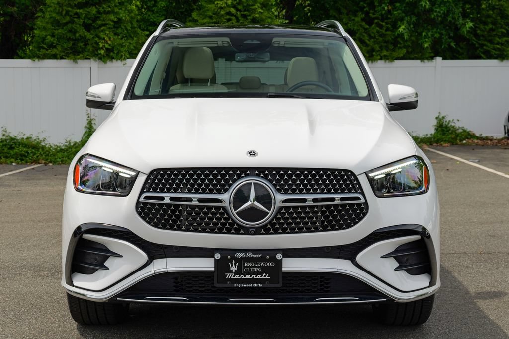 Used 2025 Mercedes-Benz GLE 450e 4MATIC image 2