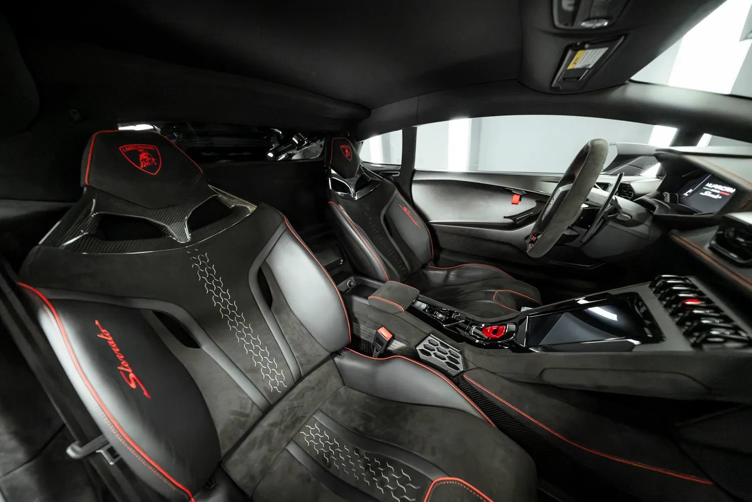 Used 2024 Lamborghini Huracan Sterrato AWD/4WD image 25