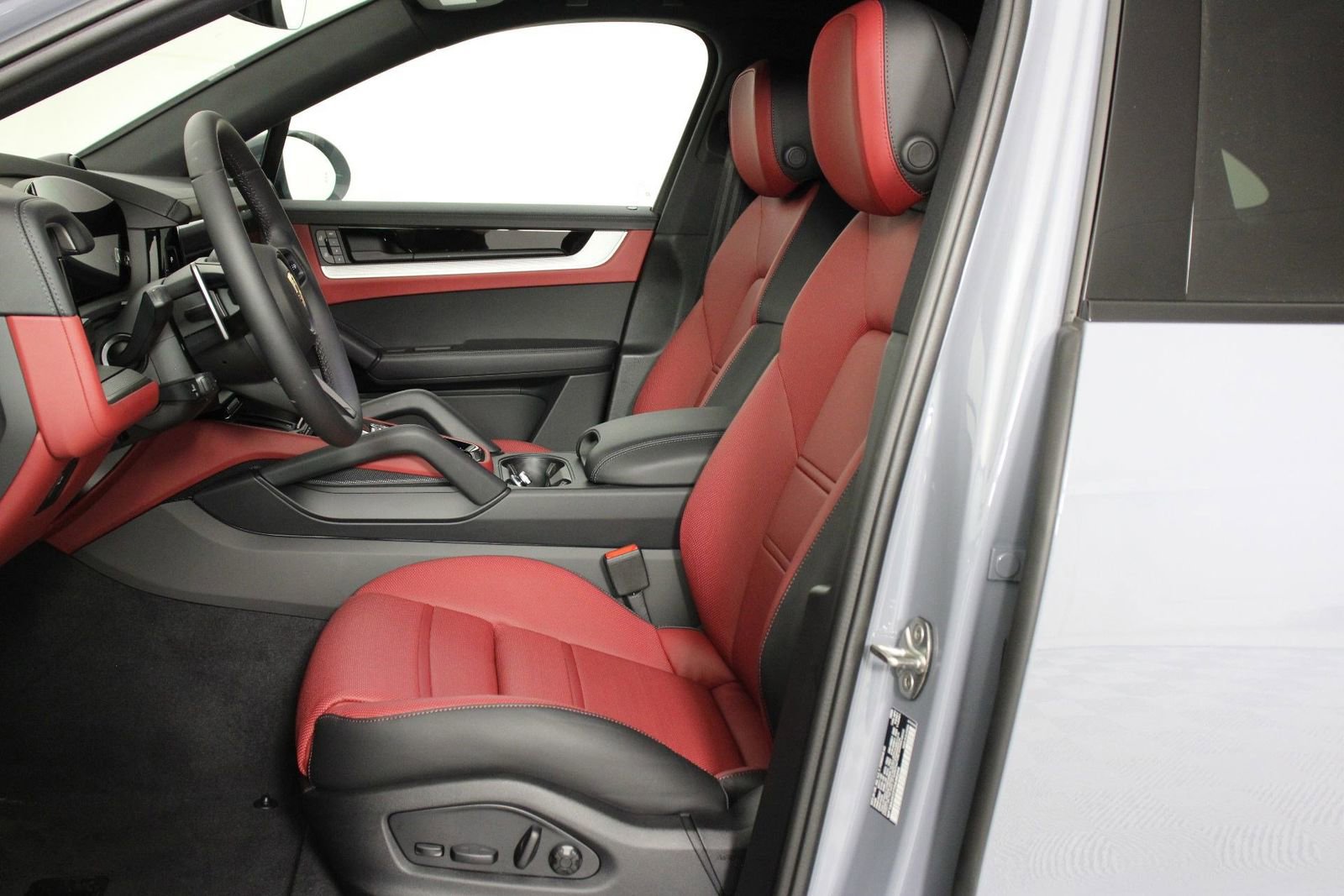 New 2026 Porsche Cayenne Coupe image 5