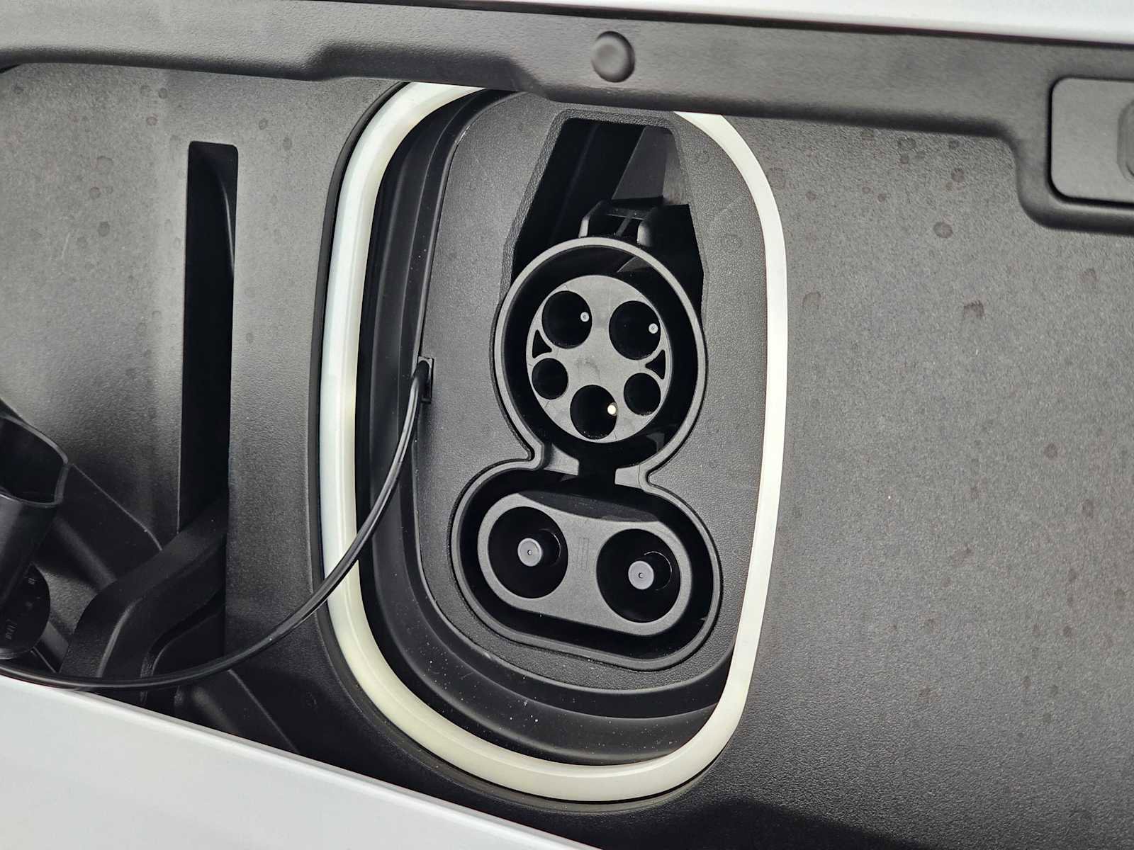 New 2026 Cadillac Lyriq Luxury w/ LPO, Floor Liner Package image 22