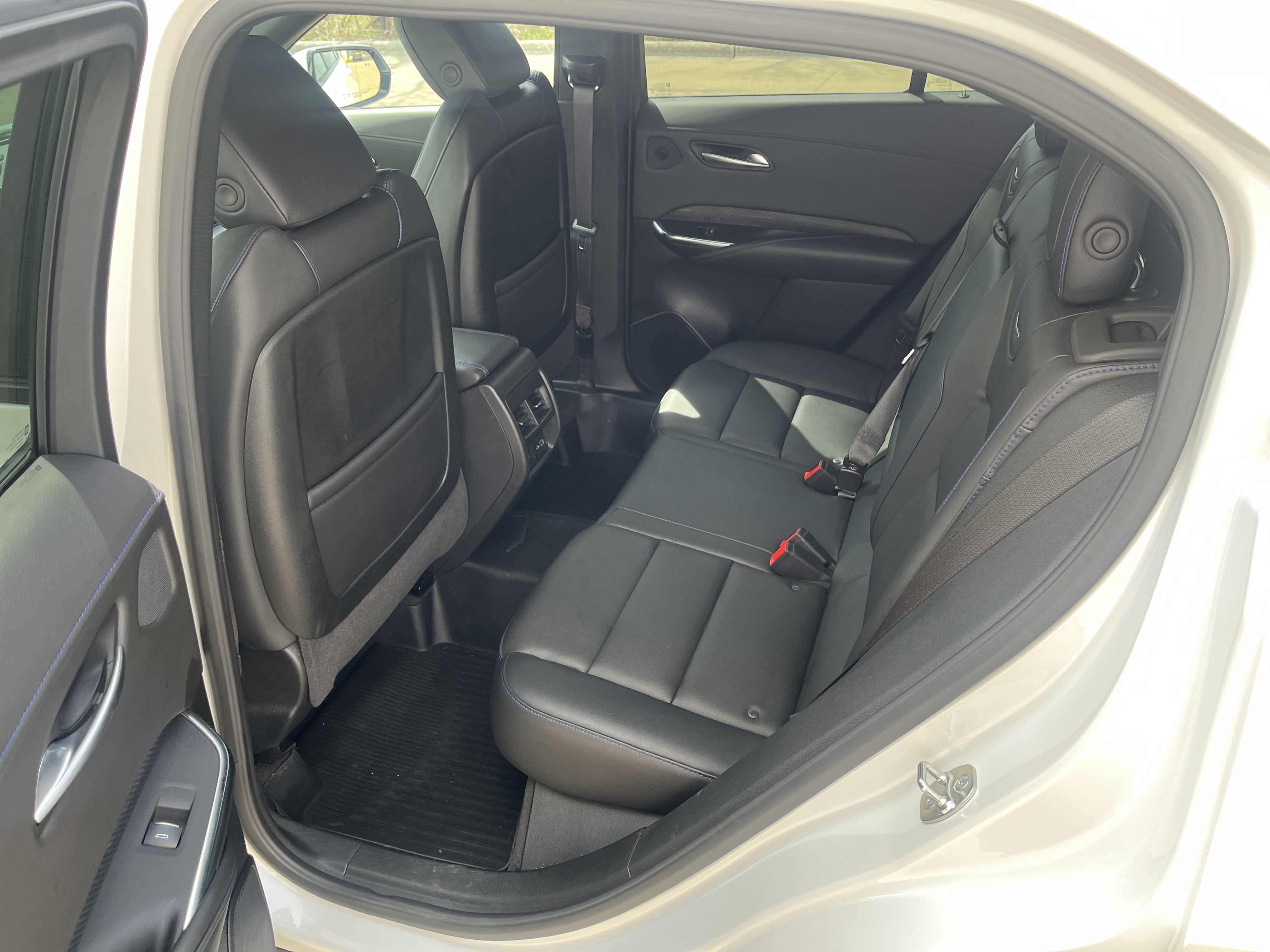 Used 2024 Cadillac XT4 Sport w/ Cold Weather Package AWD/4WD image 11