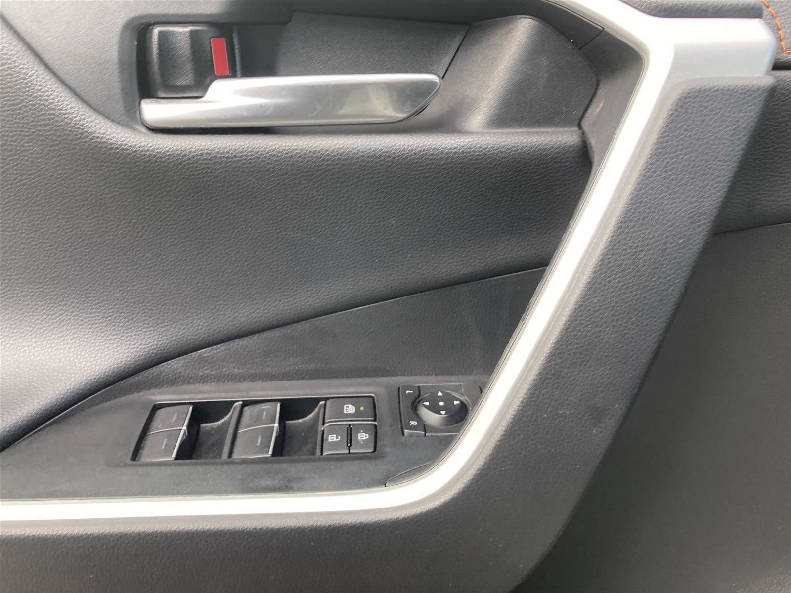 Used 2024 Toyota RAV4 Adventure image 28