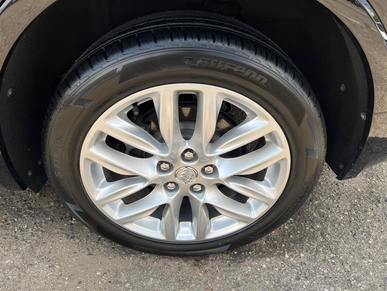 Used 2019 Buick Envision Premium w/ Driver Confidence Package AWD/4WD image 17