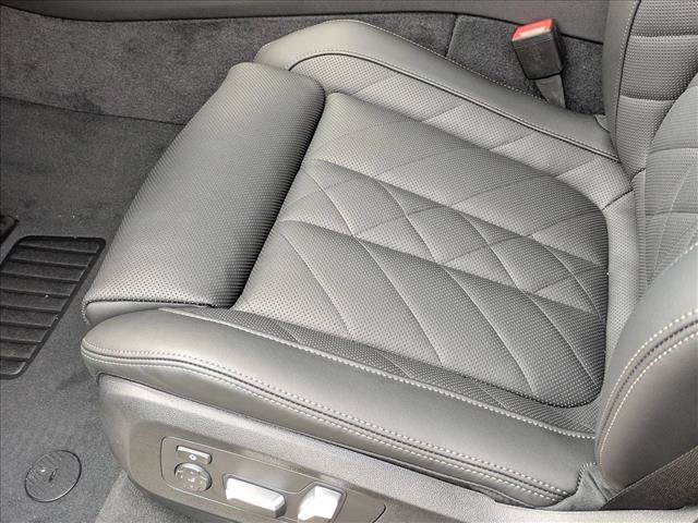 New 2026 BMW X5 xDrive40i w/ M Sport Package AWD/4WD image 4