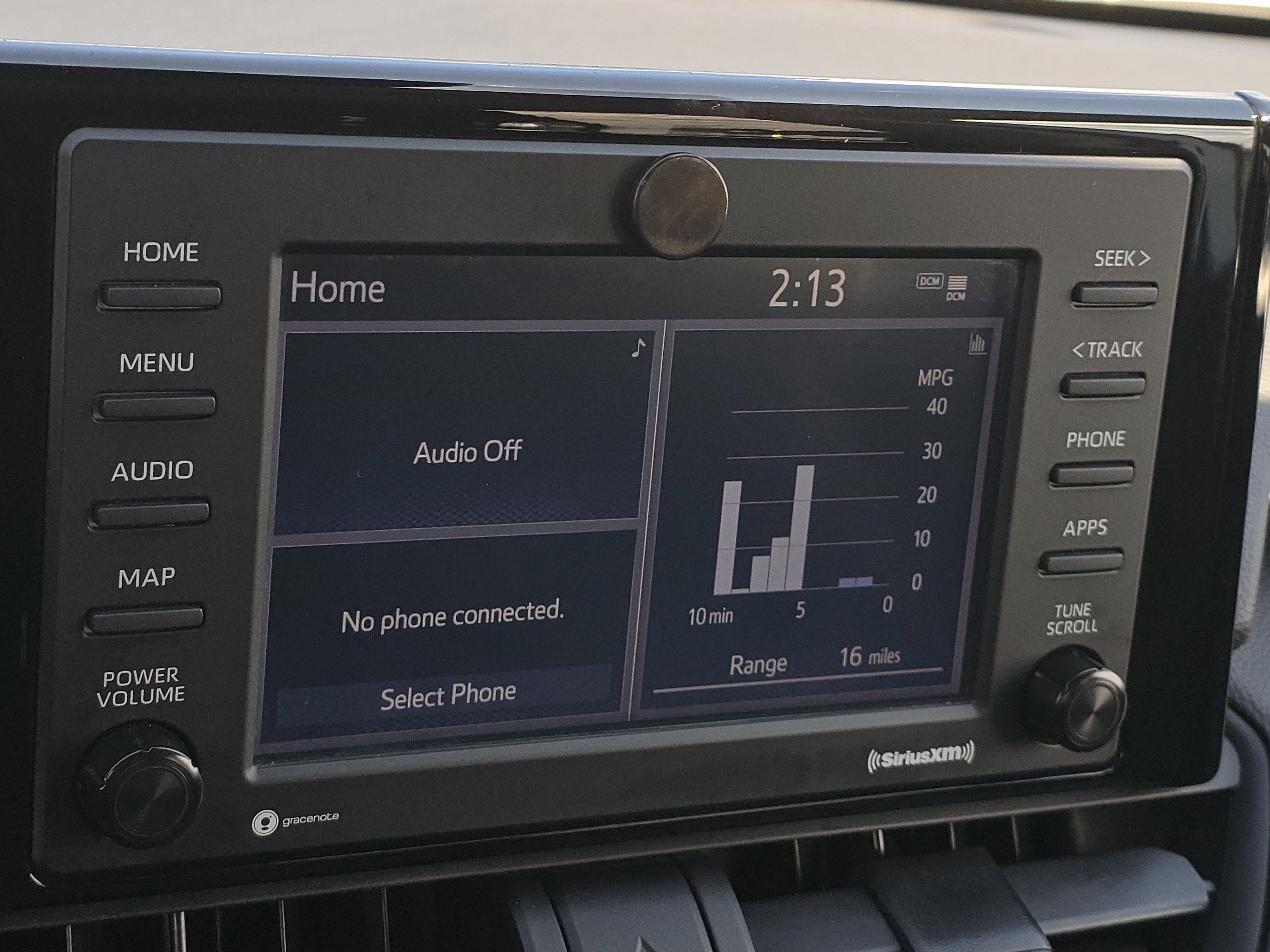 Used 2021 Toyota RAV4 LE image 18