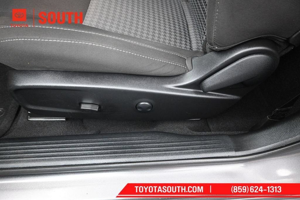 Used 2022 Dodge Challenger GT RWD image 21