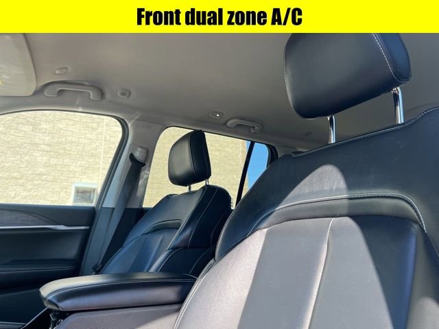 Used 2023 Jeep Grand Cherokee Limited image 13