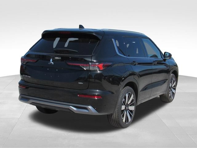 New 2026 Mitsubishi Outlander SEL FWD image 3