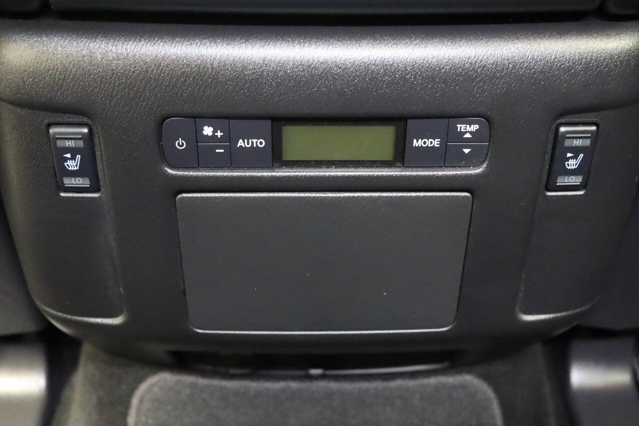 Used 2024 Nissan Armada Platinum w/ Captain's Chairs Package image 28