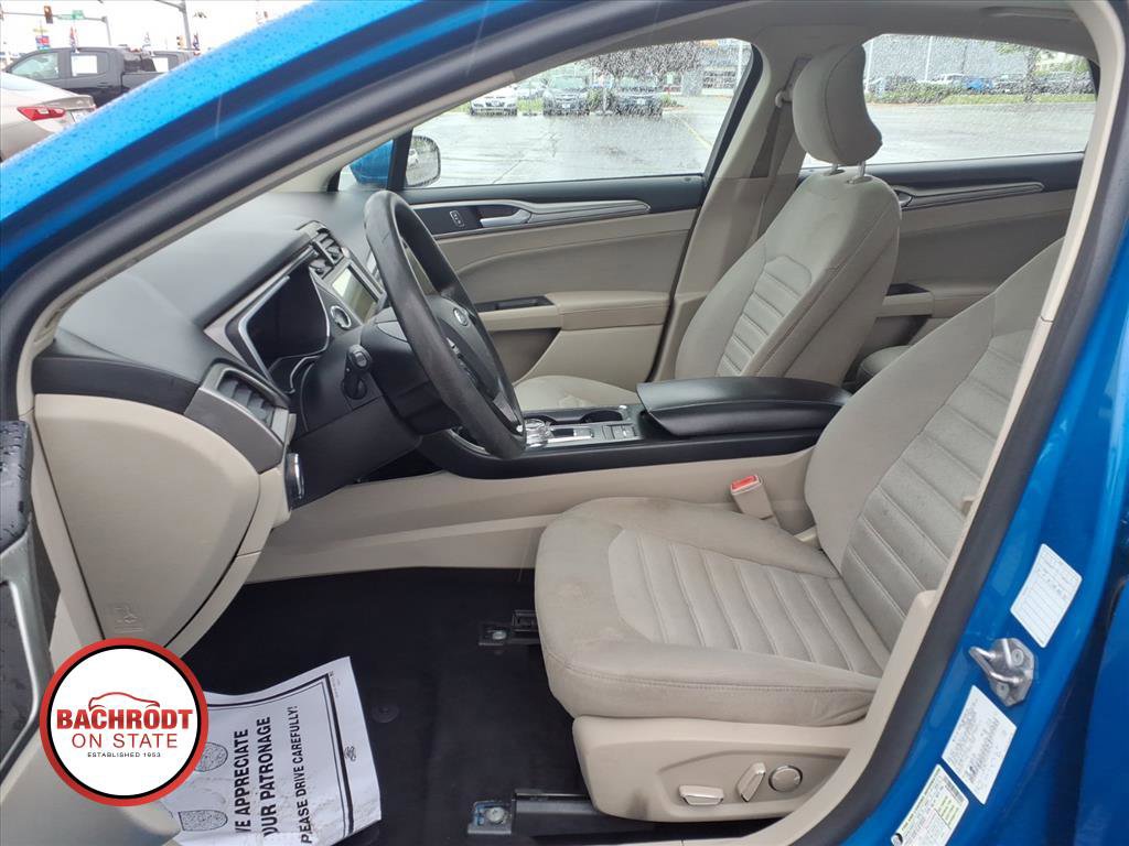 Used 2019 Ford Fusion SE FWD image 25