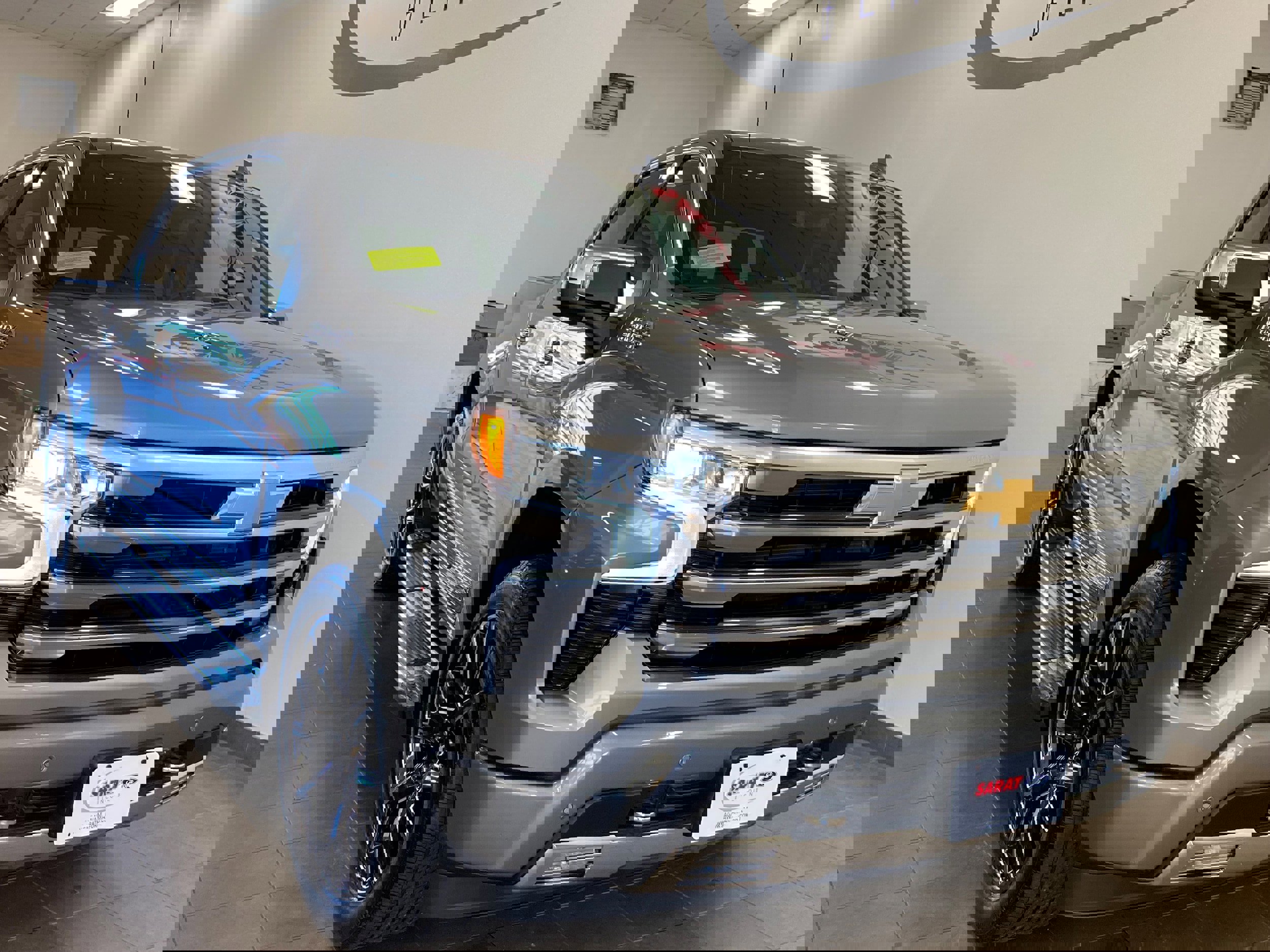 Used 2024 Chevrolet Silverado 1500 High Country w/ Technology Package image 2