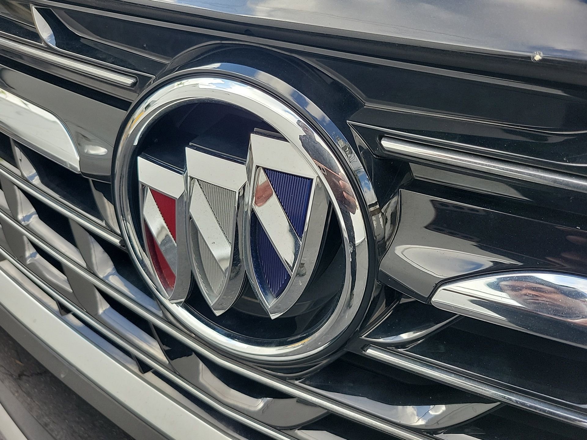 Used 2023 Buick Envision Essence image 8