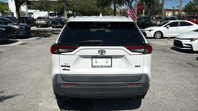 Used 2022 Toyota RAV4 XLE FWD image 6