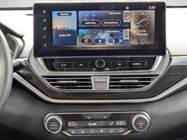 New 2025 Nissan Altima 2.5 SR w/ SR Premium Package FWD image 11