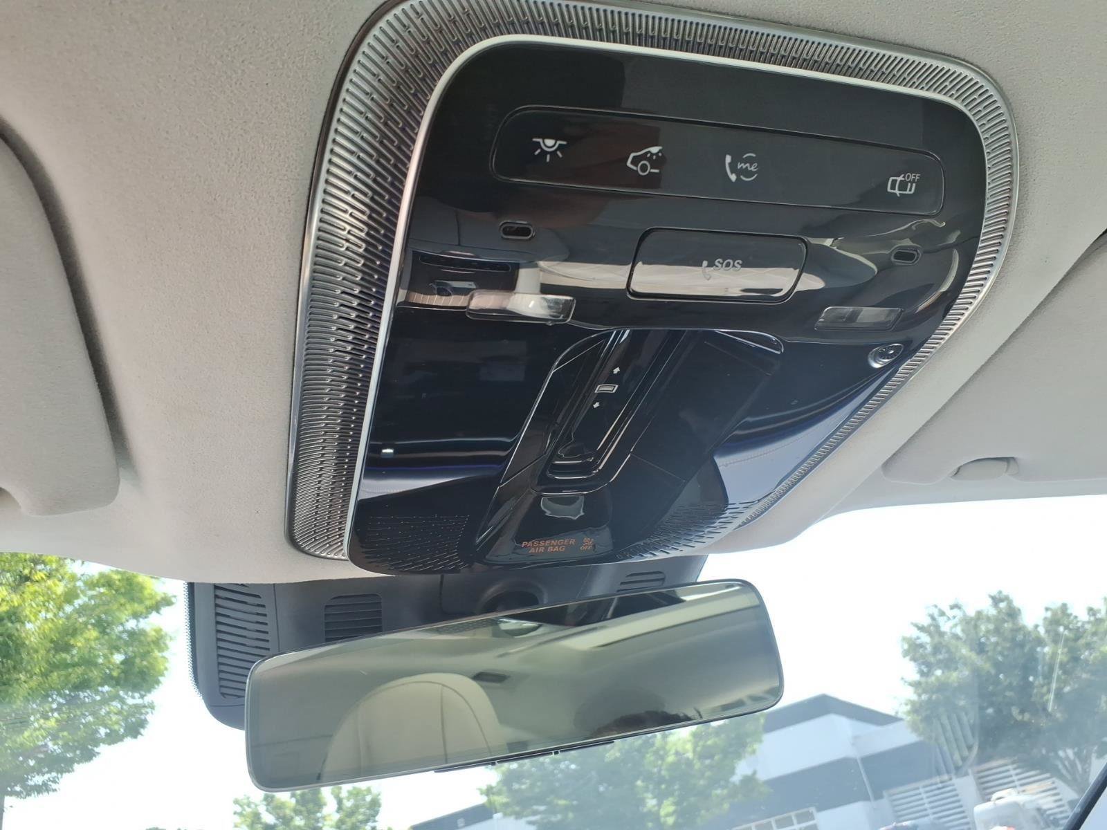 Used 2023 Mercedes-Benz EQS 580 4MATIC Sedan w/ Manufactur Interior Package image 32