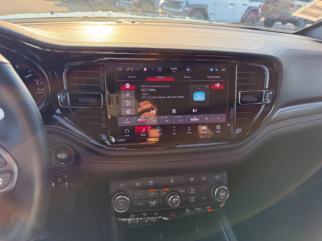 Used 2025 Dodge Durango GT AWD/4WD image 10