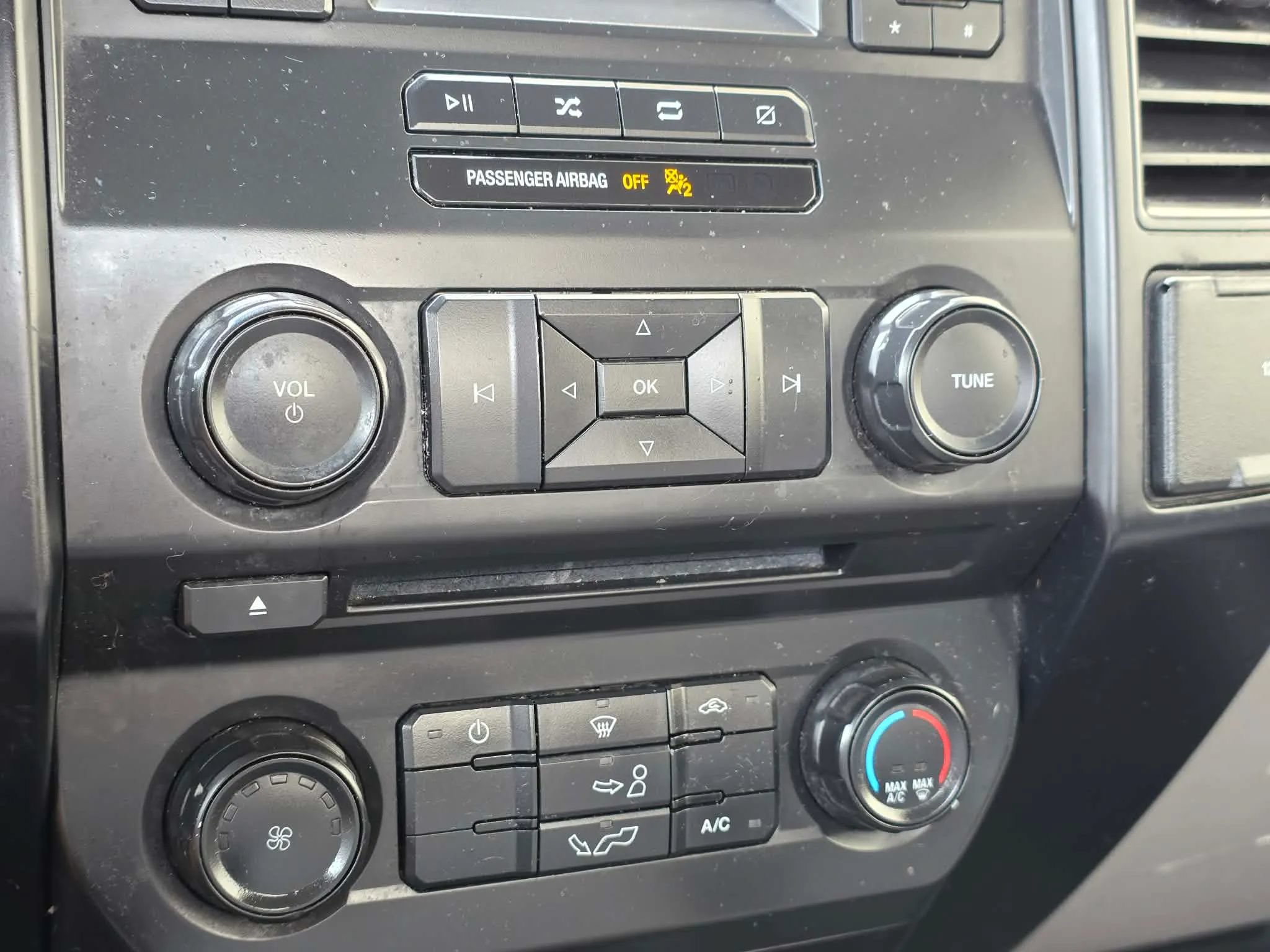 Used 2018 Ford F150 XL w/ Equipment Group 101A Mid RWD image 18