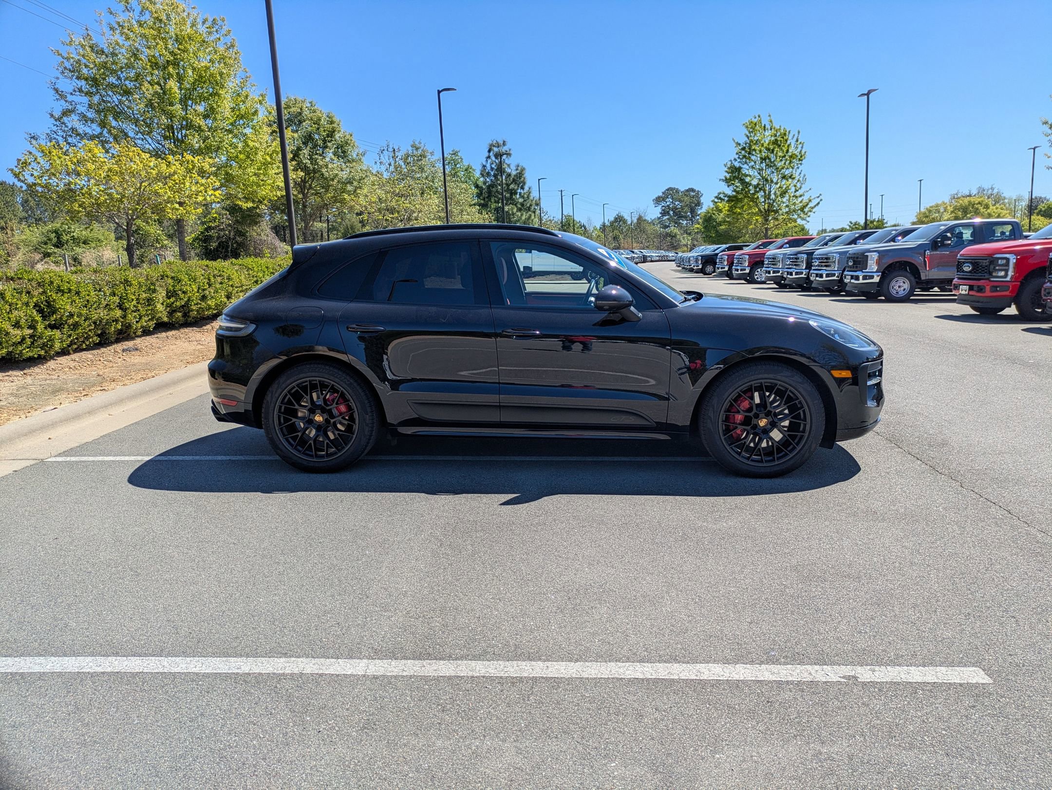 Used 2021 Porsche Macan GTS AWD/4WD image 3