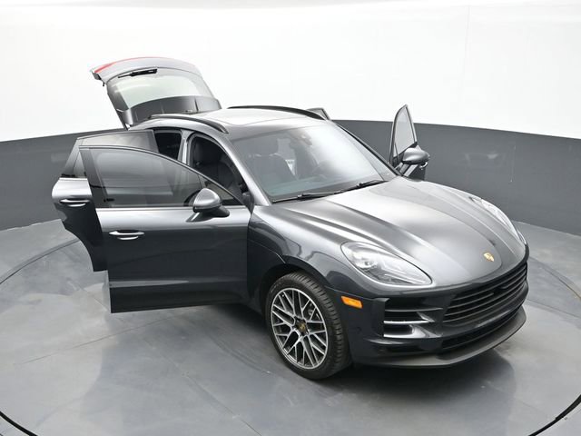 Certified 2020 Porsche Macan image 33