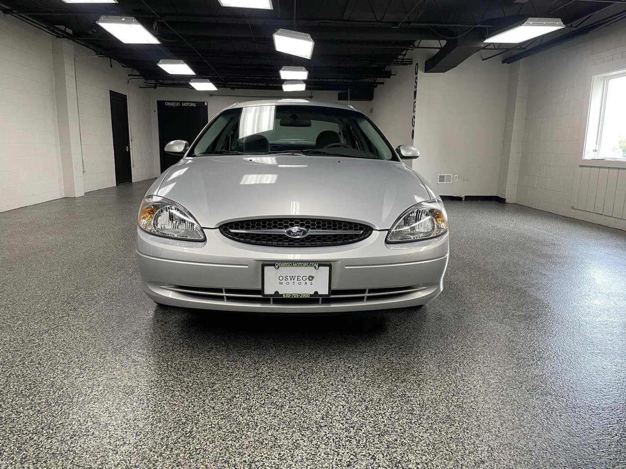 Used 2002 Ford Taurus SE FWD image 10