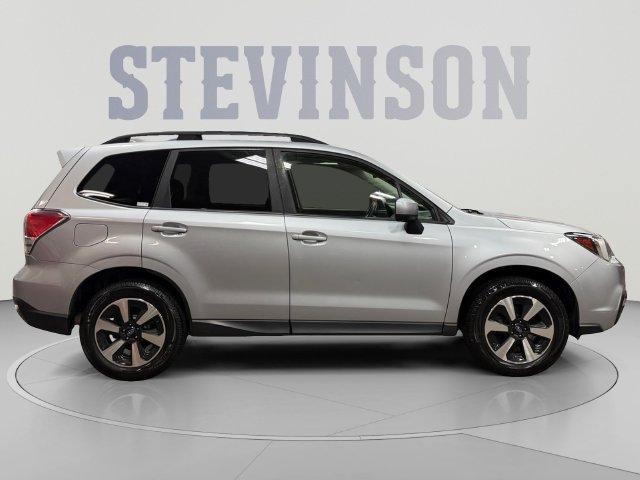 Used 2017 Subaru Forester 2.5i Premium w/ All-Weather Package AWD/4WD image 6