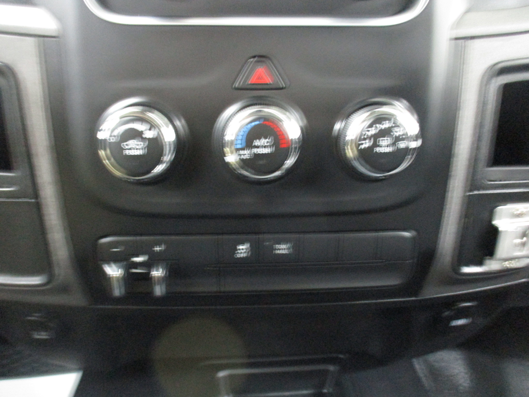 Used 2016 RAM 3500 Tradesman w/ Power & Remote Entry Group image 27