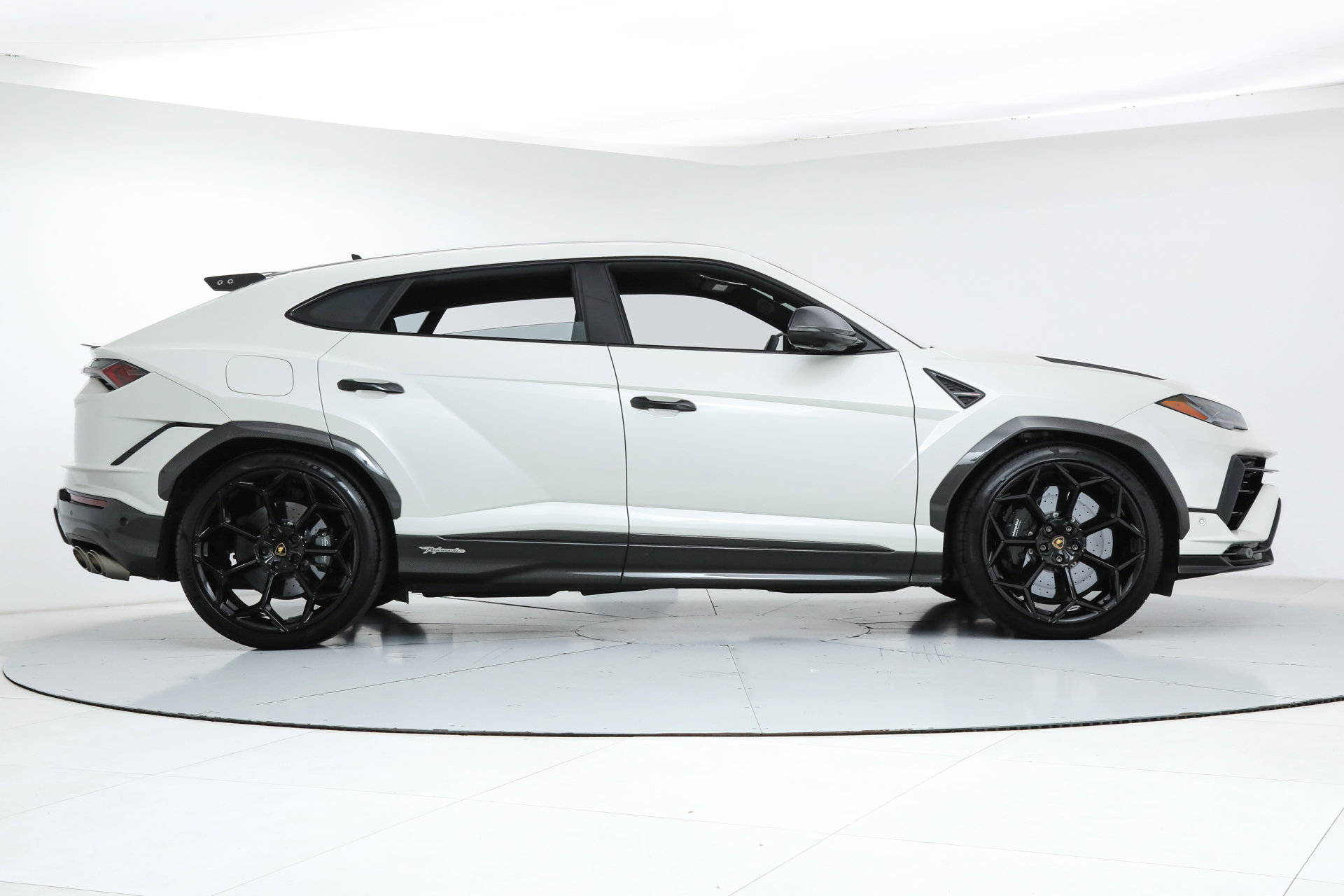 Used 2023 Lamborghini Urus Performante image 6