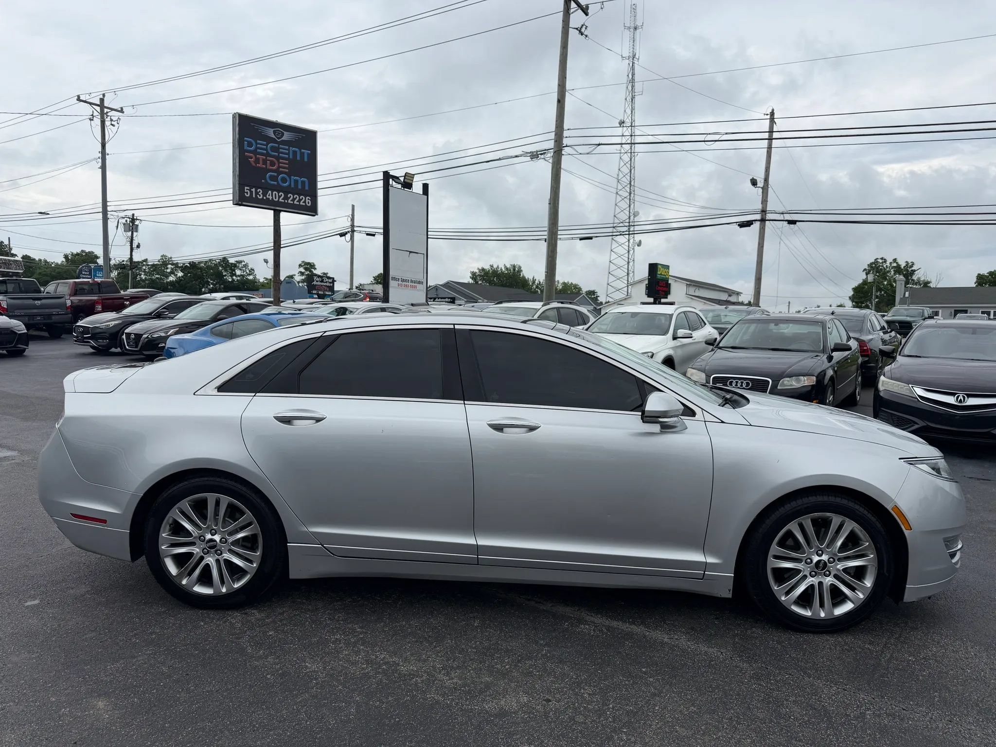Used 2016 Lincoln MKZ w/ Equipment Group 200A Select FWD image 2