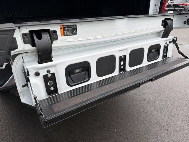 Used 2025 GMC Sierra 2500 SLT w/ SLT Premium Package AWD/4WD image 10