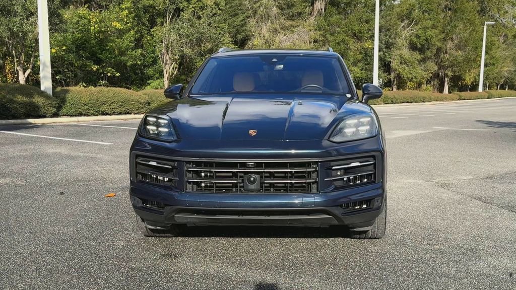 Used 2024 Porsche Cayenne S image 3