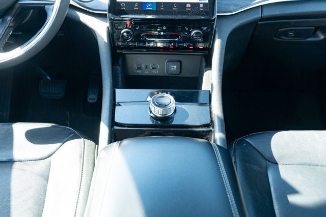 Certified 2023 Jeep Grand Cherokee Limited RWD image 32