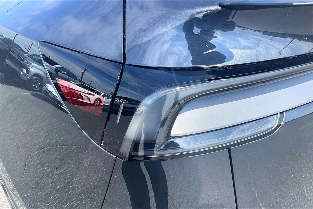 Used 2026 Tesla Model Y AWD image 22