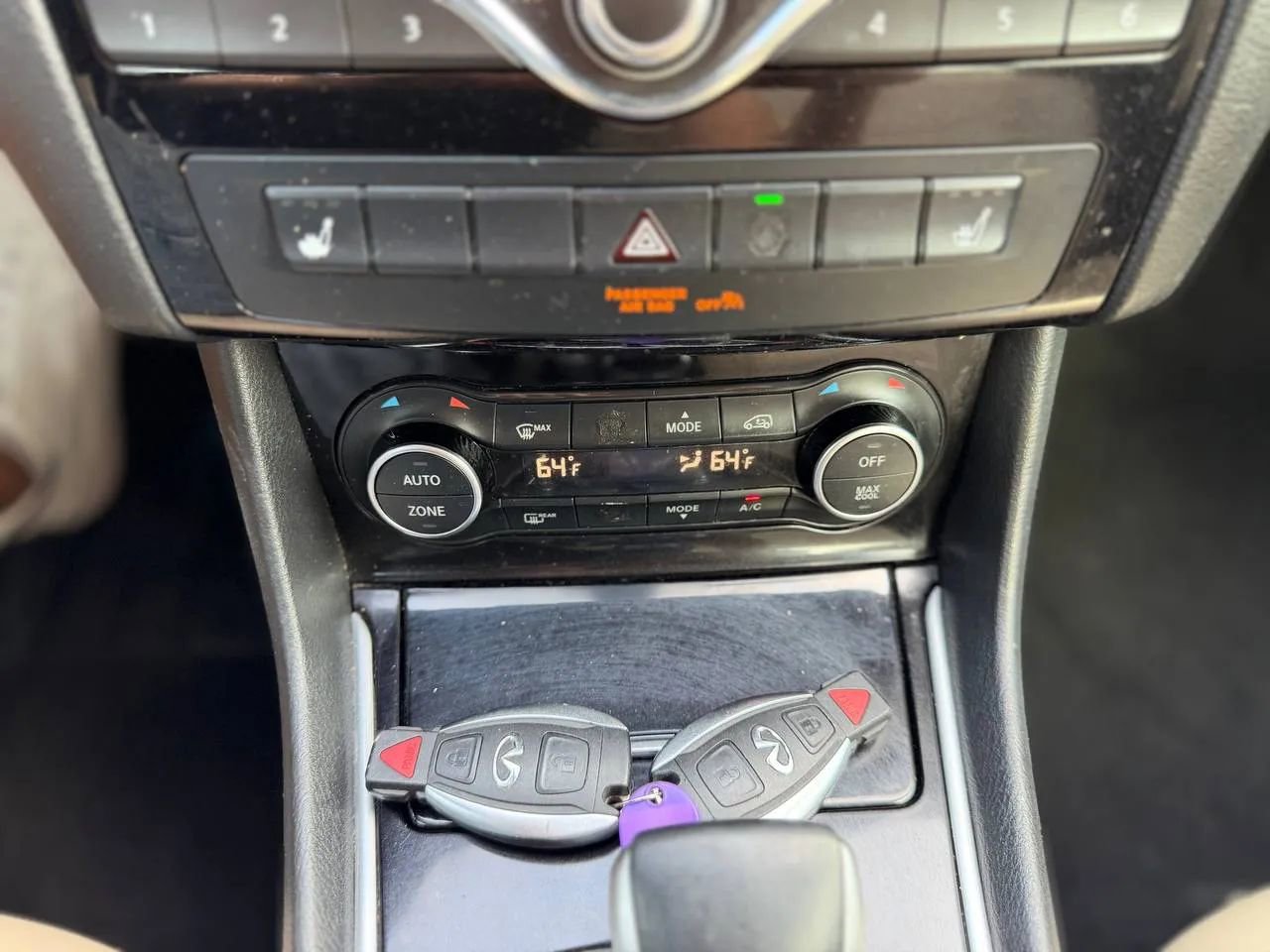 Used 2017 INFINITI QX30 FWD image 41