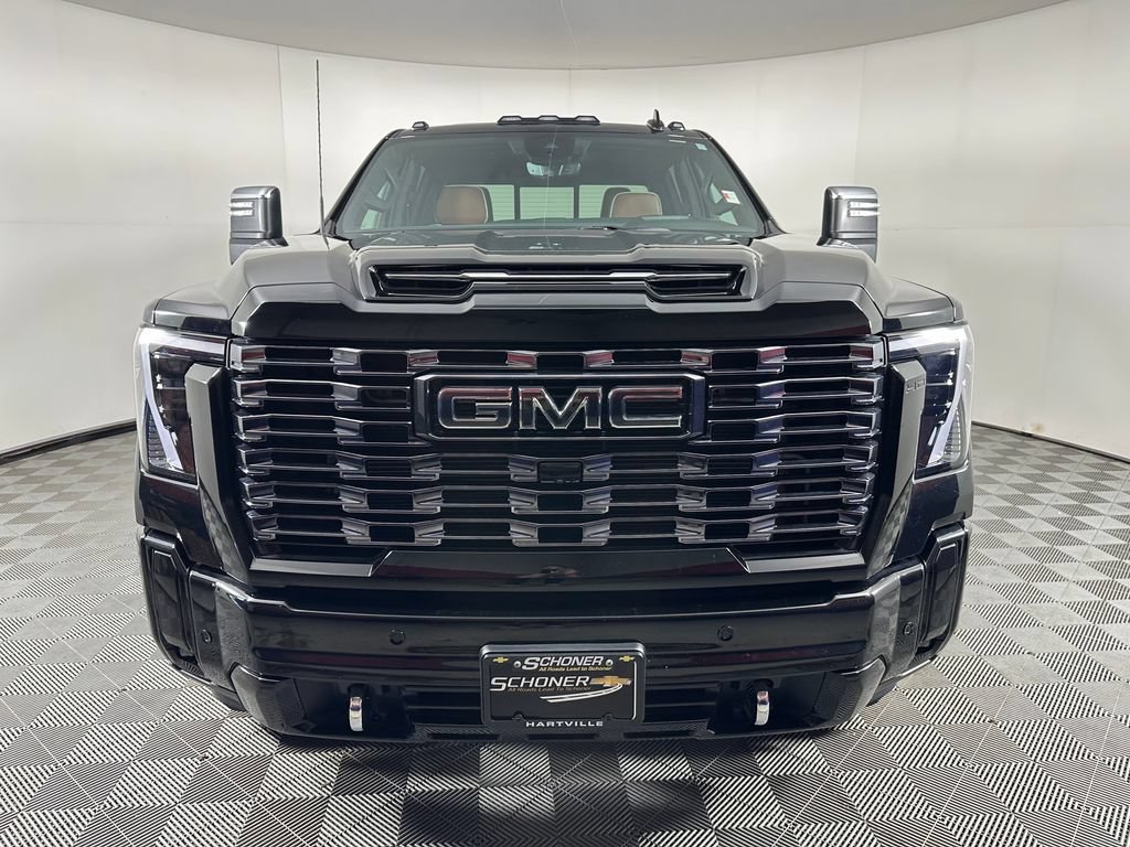 Used 2025 GMC Sierra 3500 Denali Ultimate AWD/4WD image 8