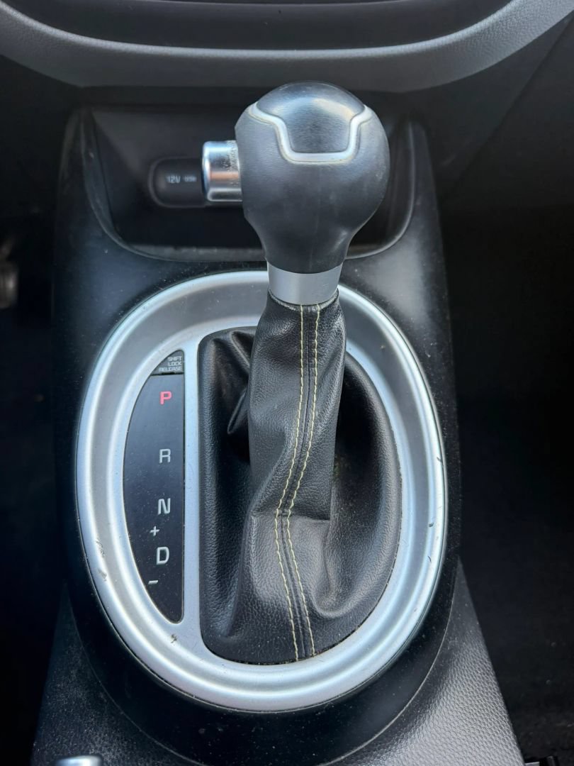 Used 2014 Kia Soul + FWD image 25