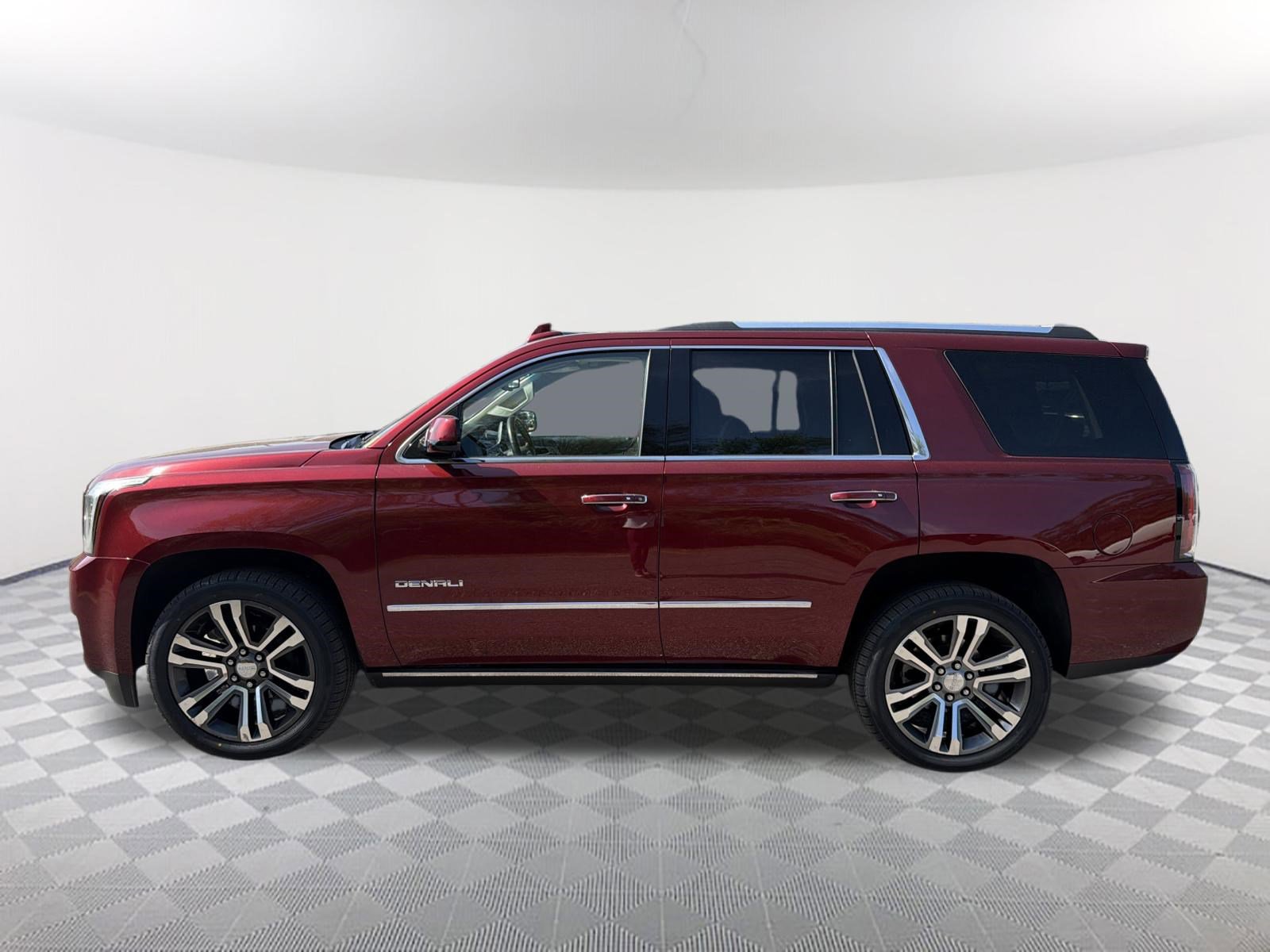 Used 2020 GMC Yukon Denali w/ Open Road Package RWD image 17