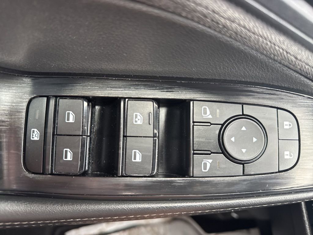 Used 2023 Nissan Rogue SV image 24