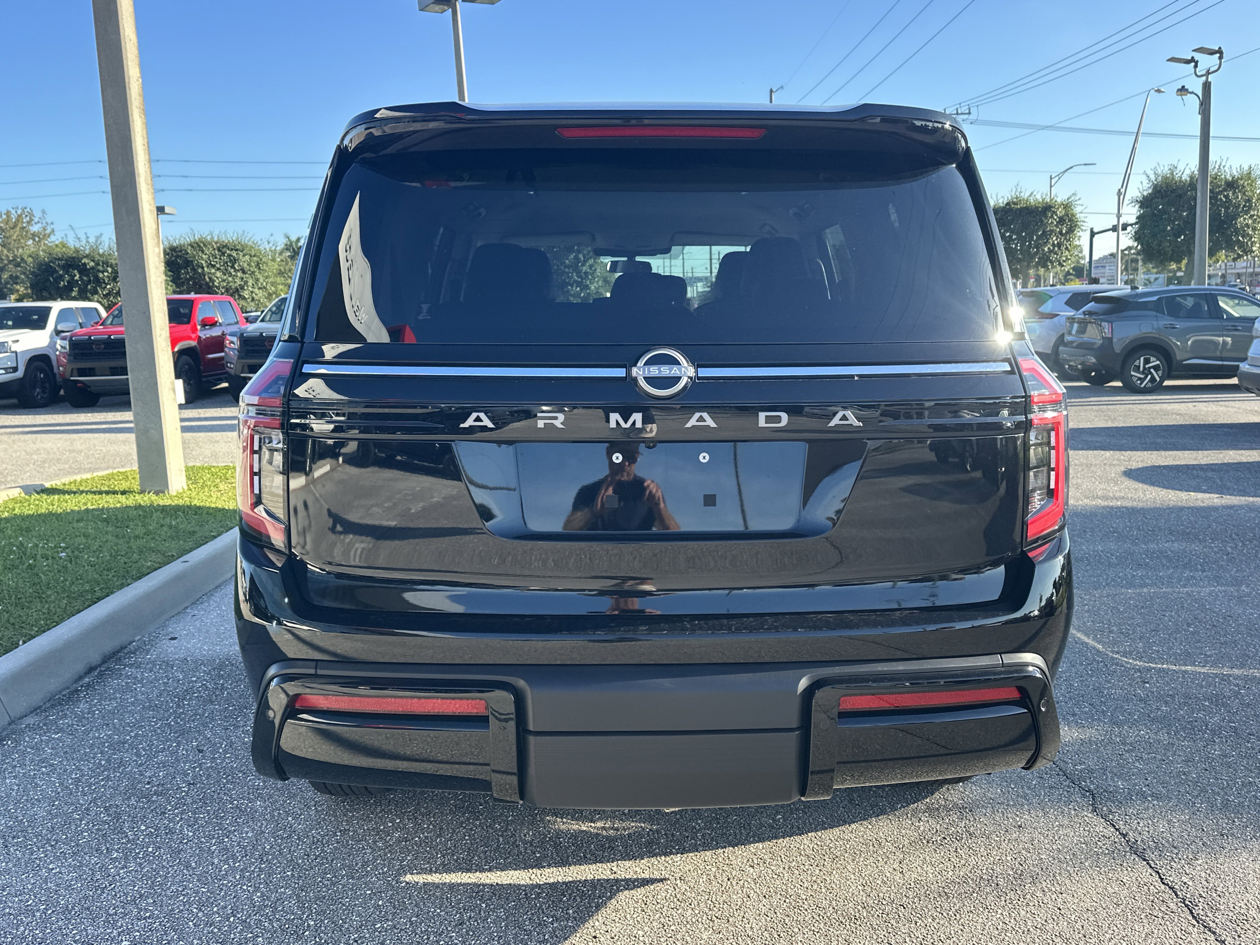 New 2026 Nissan Armada SV image 7
