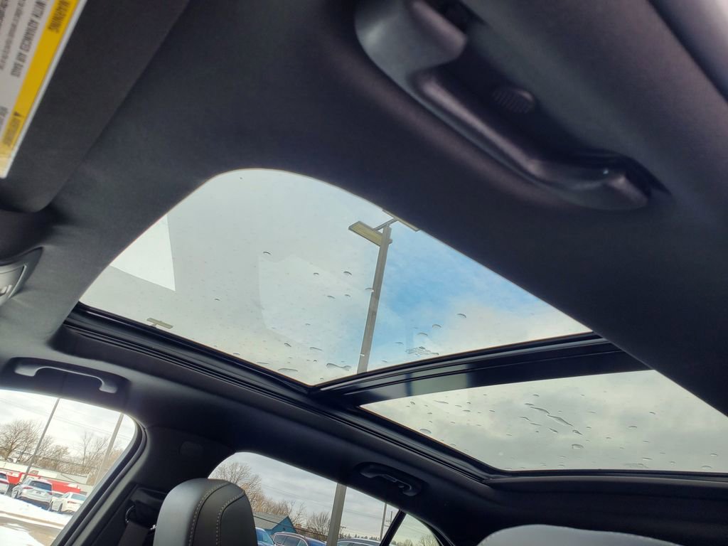 Certified 2023 Cadillac XT4 Premium Luxury w/ Cold Weather Package image 33