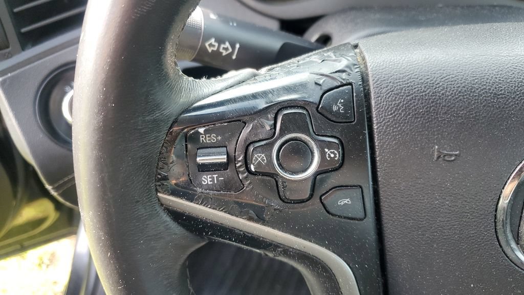Used 2014 Buick LaCrosse Leather FWD image 11