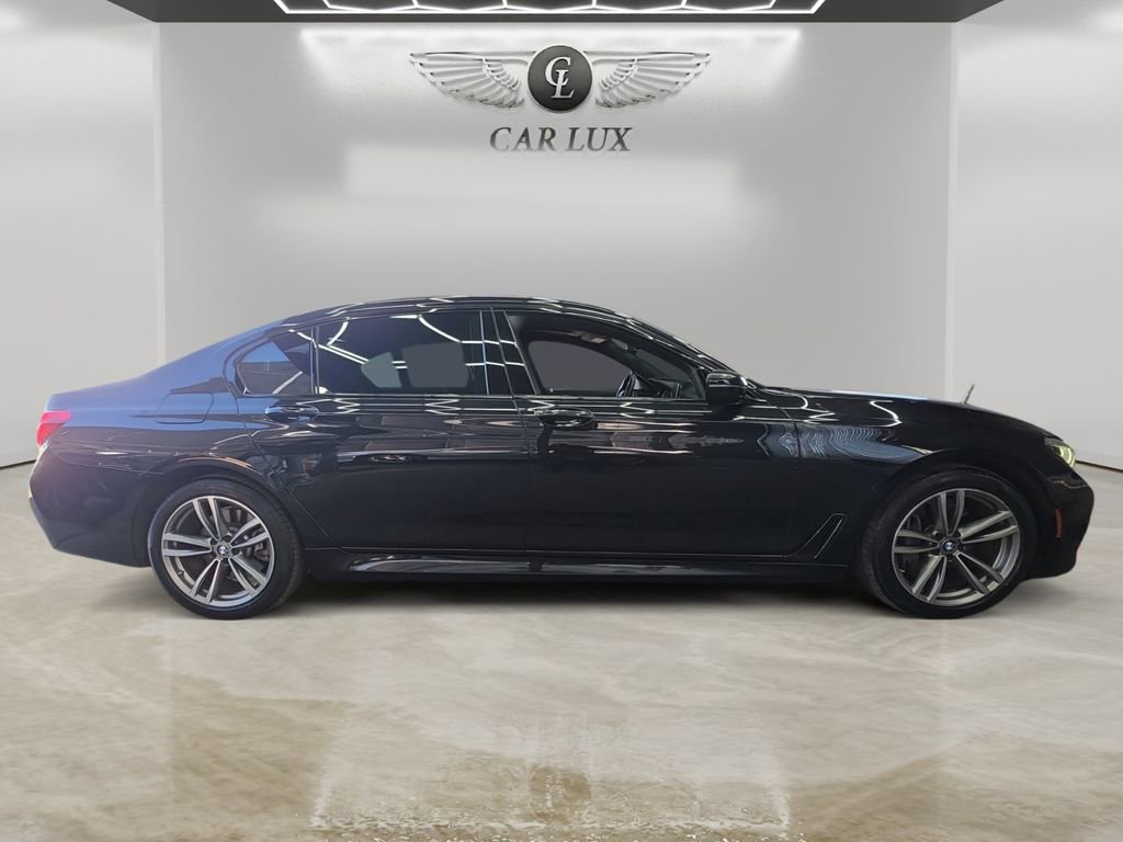 Used 2018 BMW 750i image 6