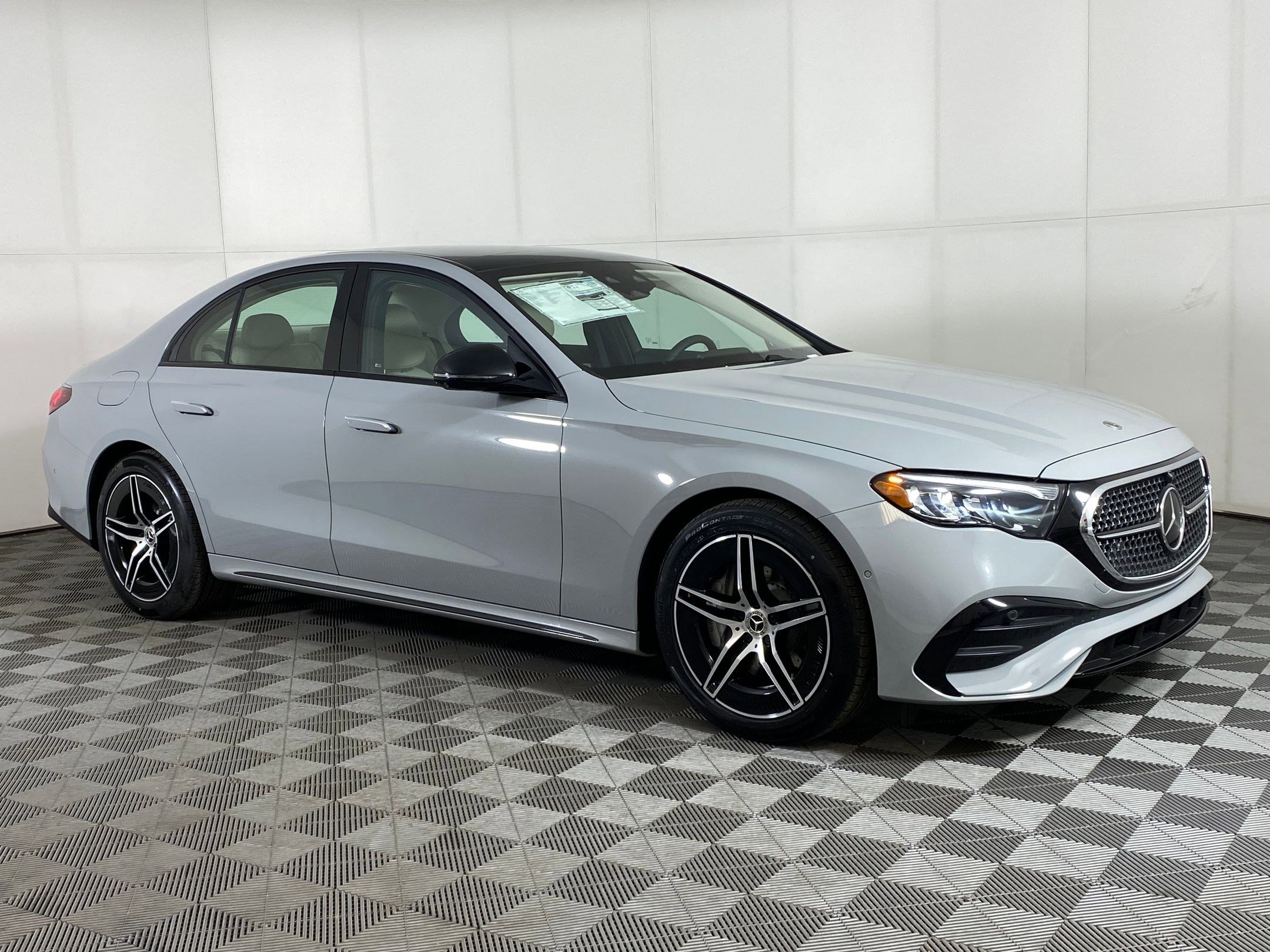 New 2026 Mercedes-Benz E 450 4MATIC Sedan image 7