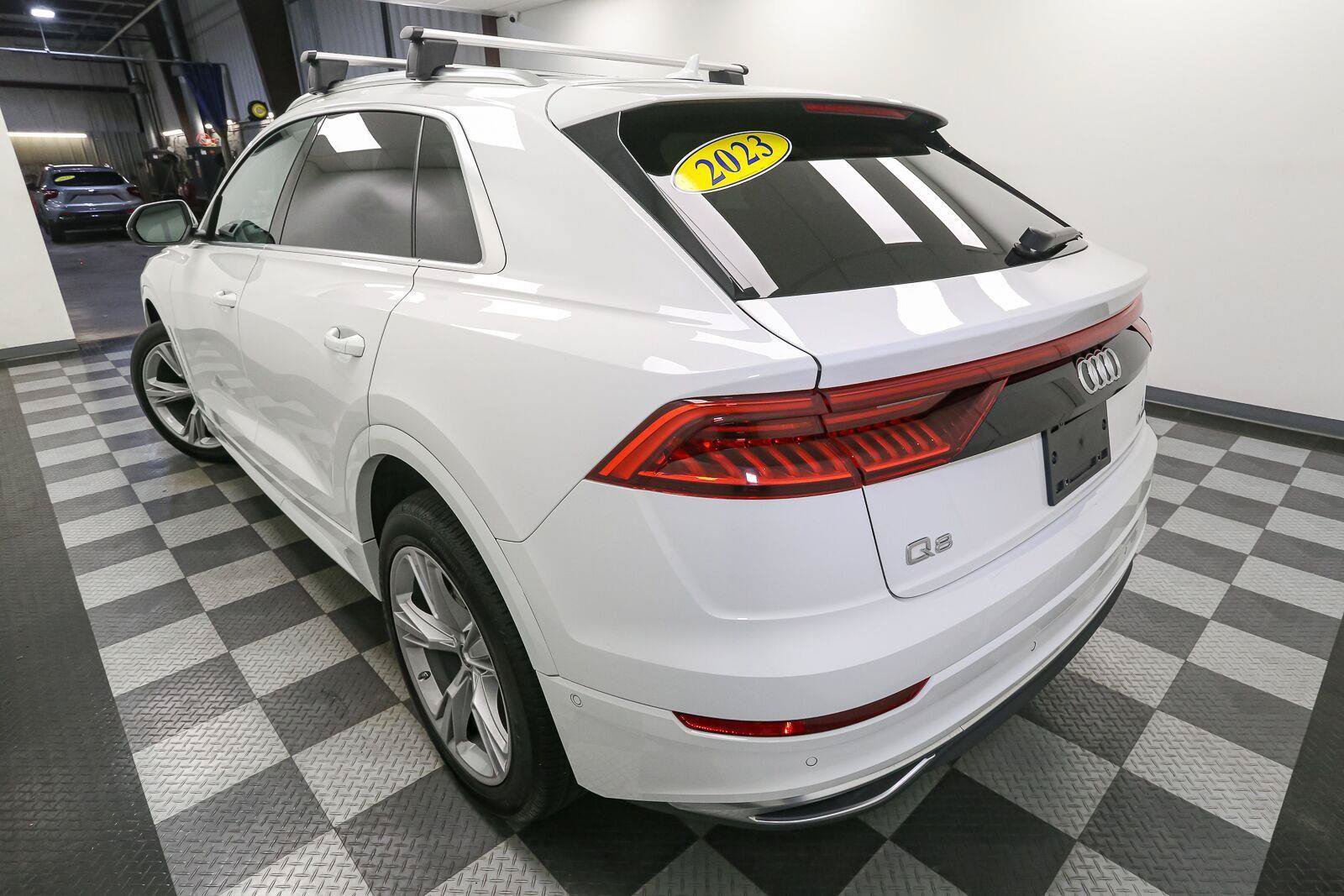 Used 2023 Audi Q8 Premium w/ Convenience Package AWD/4WD image 9
