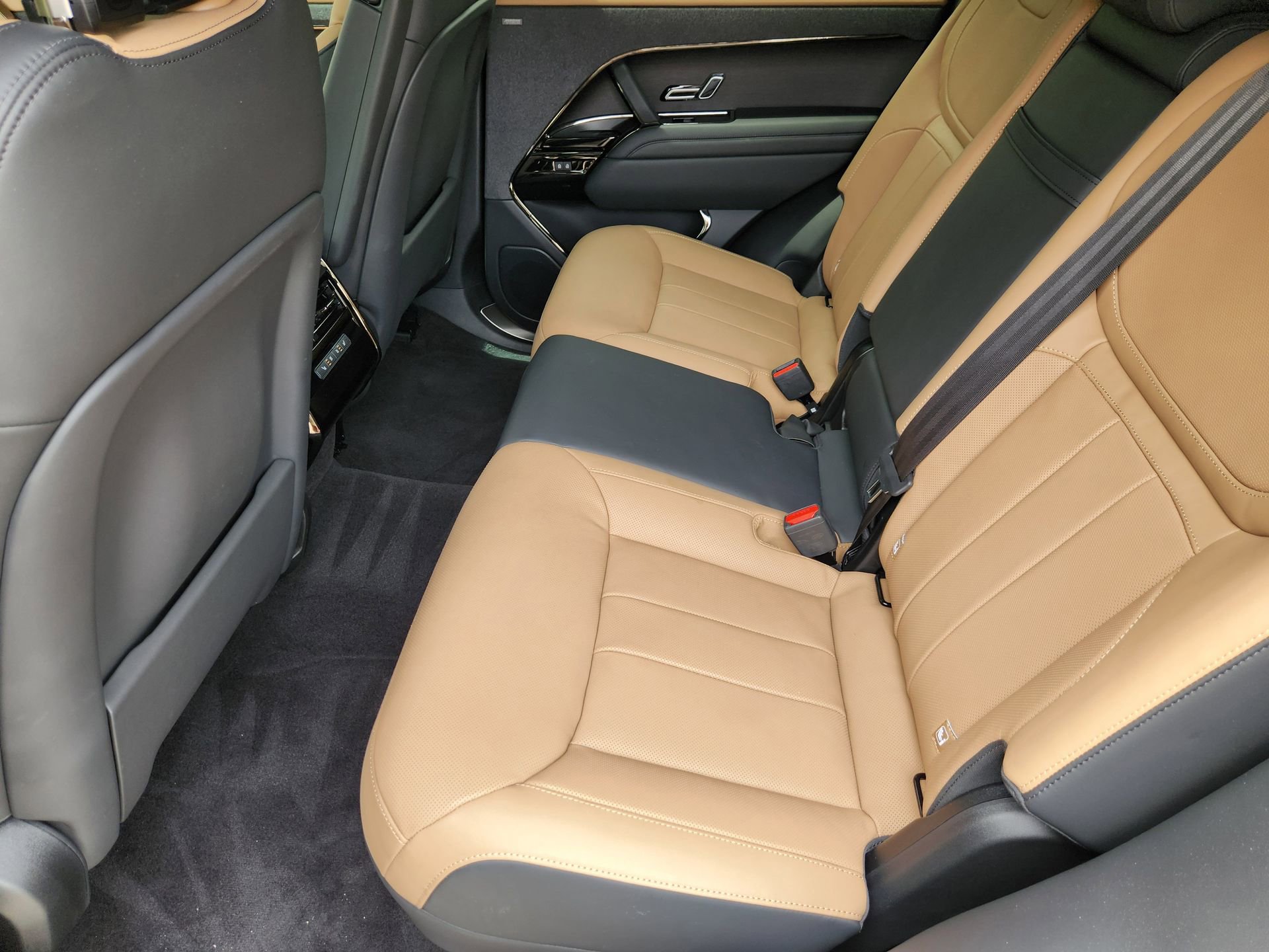 Used 2023 Land Rover Range Rover Sport SE Dynamic image 30