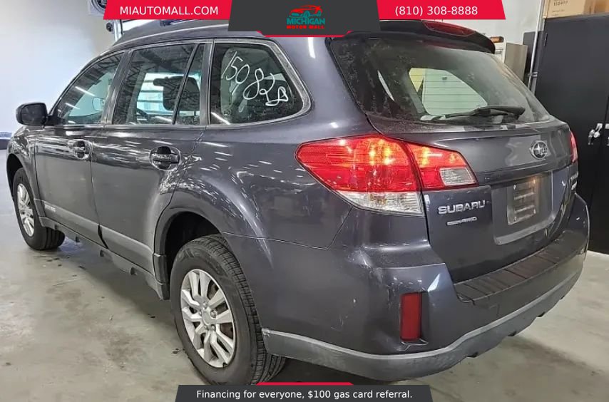 Used 2011 Subaru Outback 2.5i image 2
