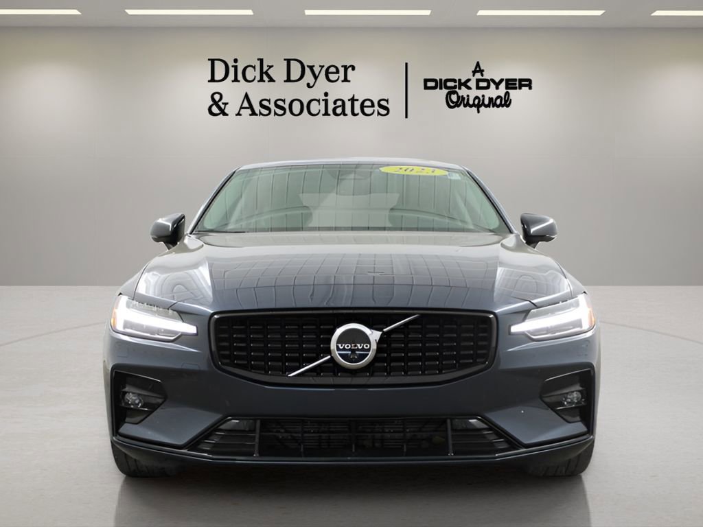 Used 2023 Volvo S60 B5 Plus w/ Climate Package image 7