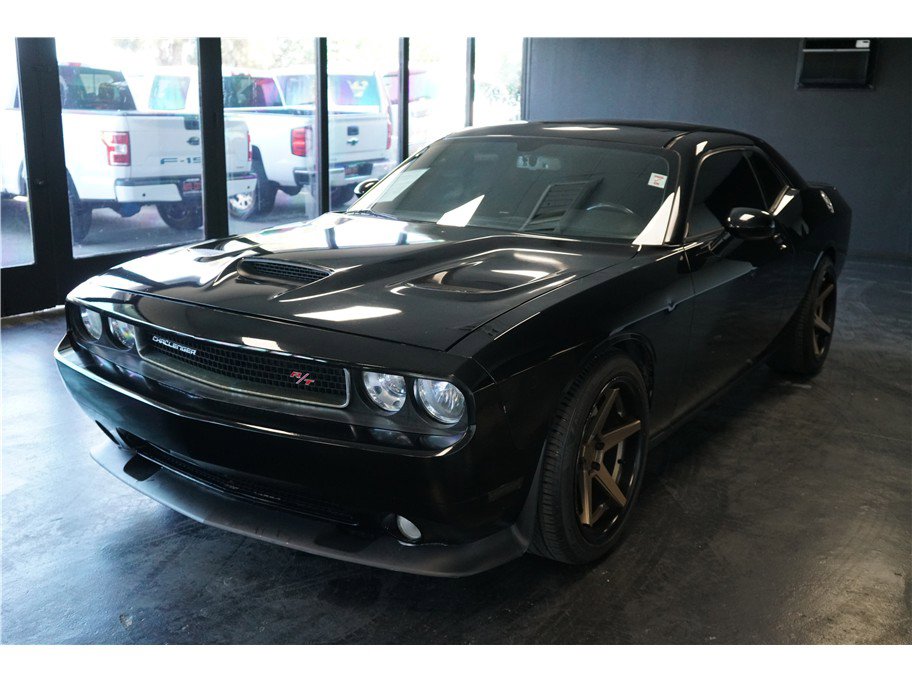 Used 2013 Dodge Challenger R/T w/ R/T Redline Group RWD image 3