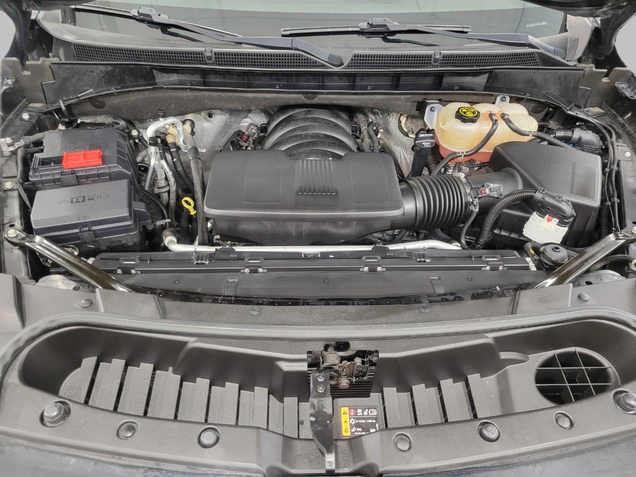 Used 2022 GMC Yukon XL Denali image 8