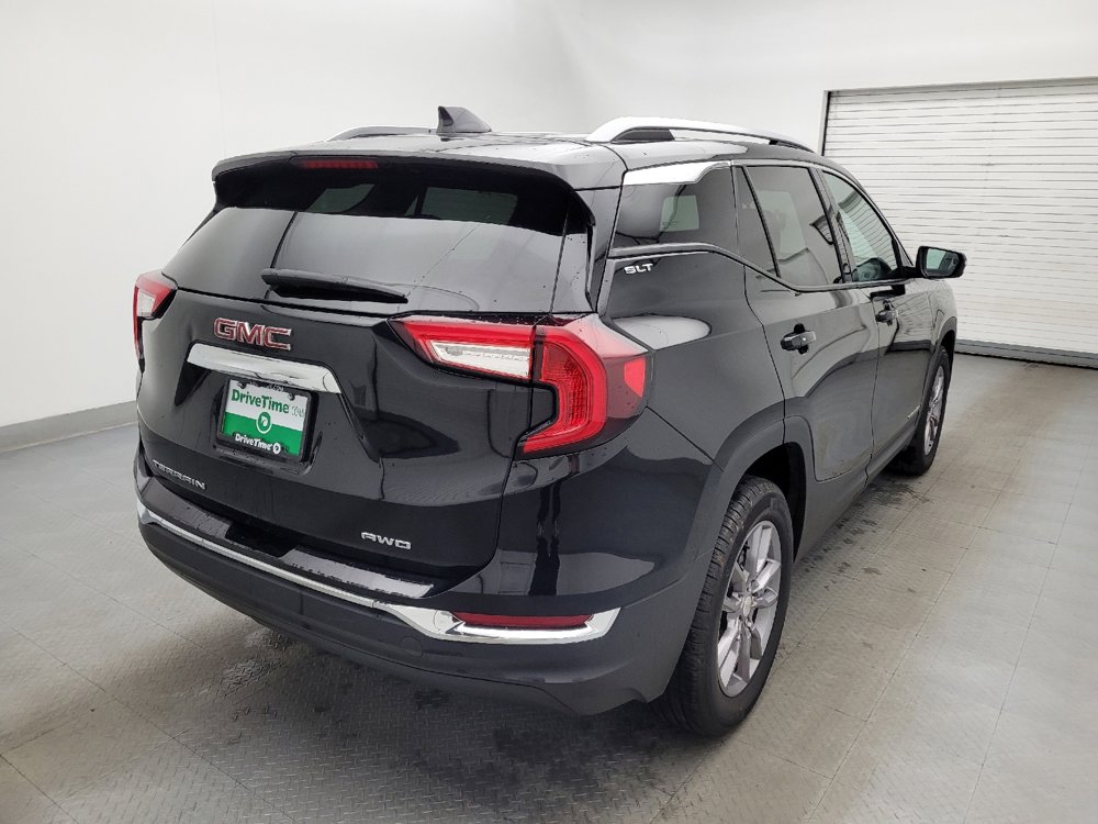 Used 2024 GMC Terrain SLT image 9